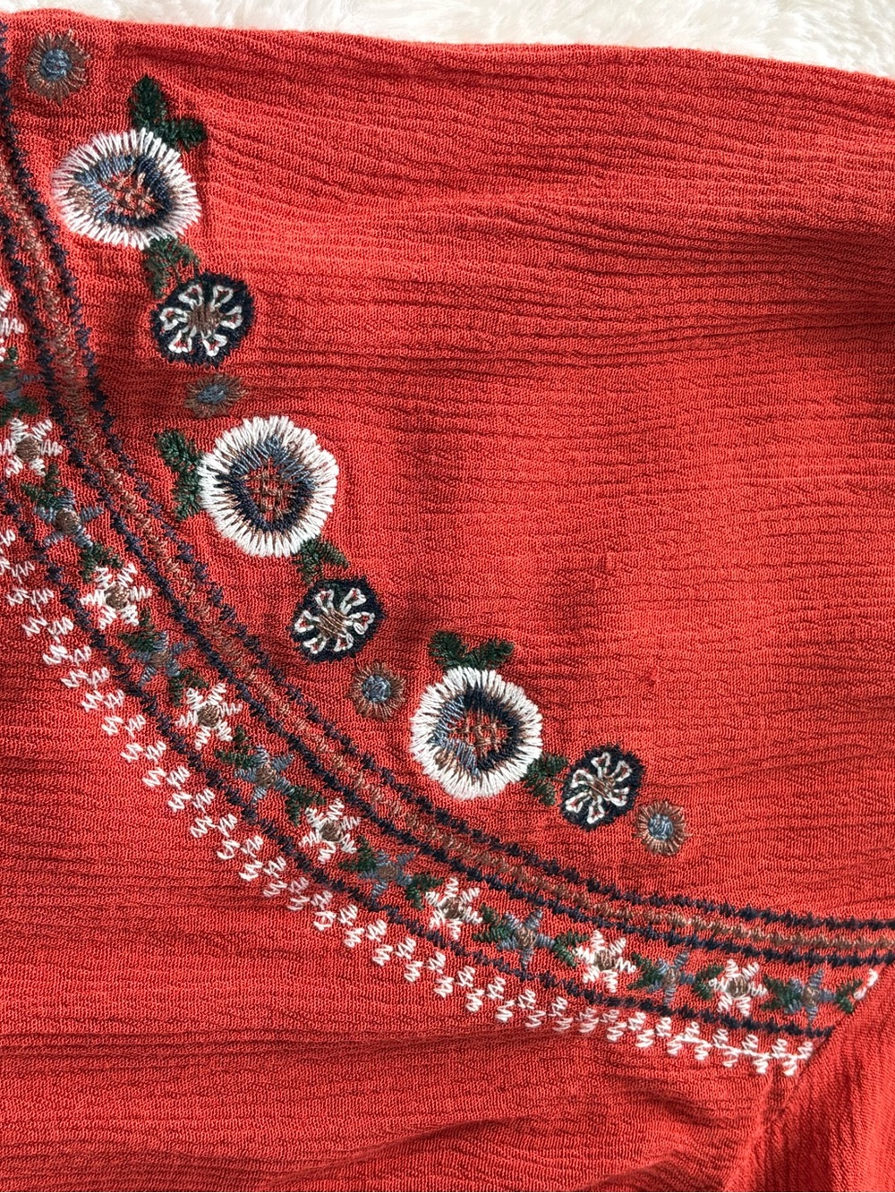 Suzanne Betro Embroidered Peasant Boho TunicRust Red Long Sleeve Tunic Top Sz: M - Picture 7 of 8